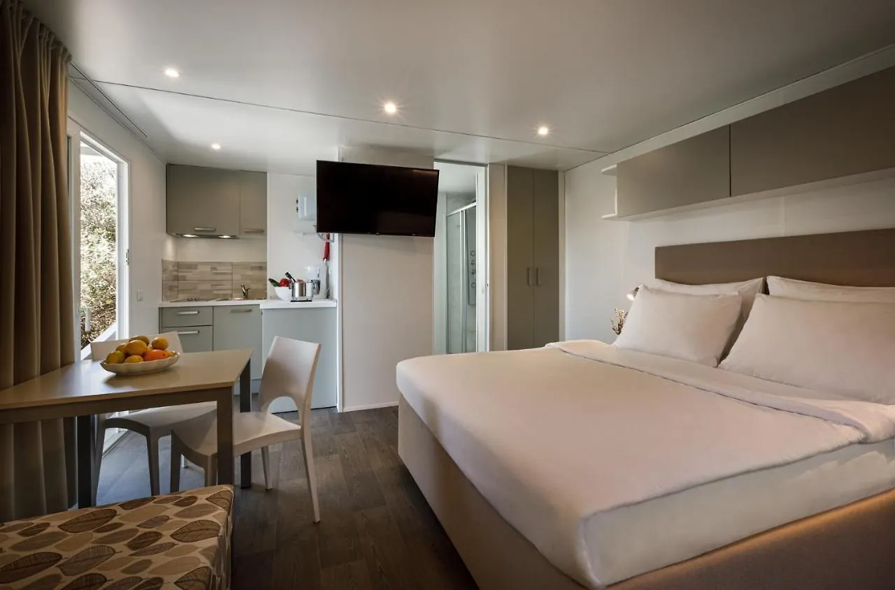 Maistra Camping Koversada Uncovered Naturist Mobile Homes Vrsar Vakantiepark